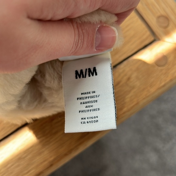 UGG gloves - Picture 3 of 3